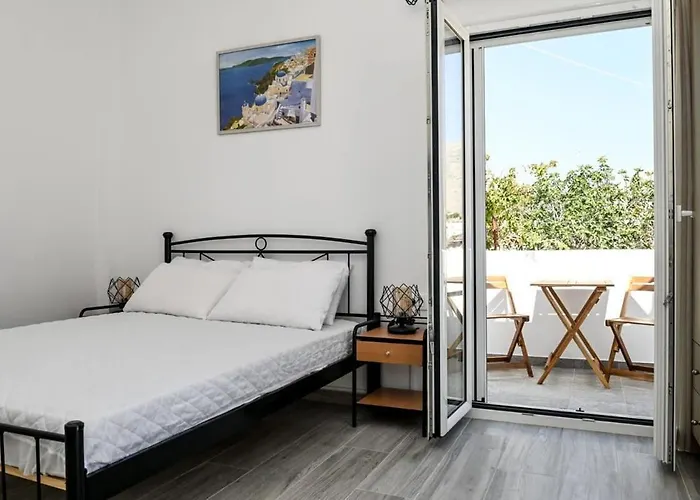 Santorini Life Vibrant Studio Only 50M From The Beach